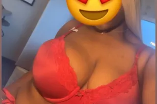 NEW IN TOWN ! SEXY BROWNSKIN E... - Image 3